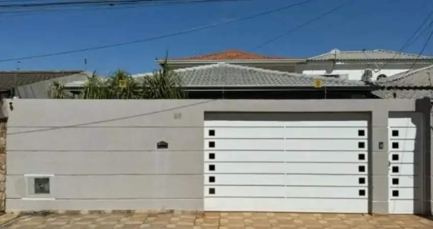 !! mariá imóveis vende linda casa na quadra 27 do setor leste do gama !!