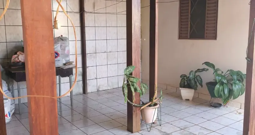!! mariá imóveis vende ótima casa na quadra 13 do setor sul do gama !!