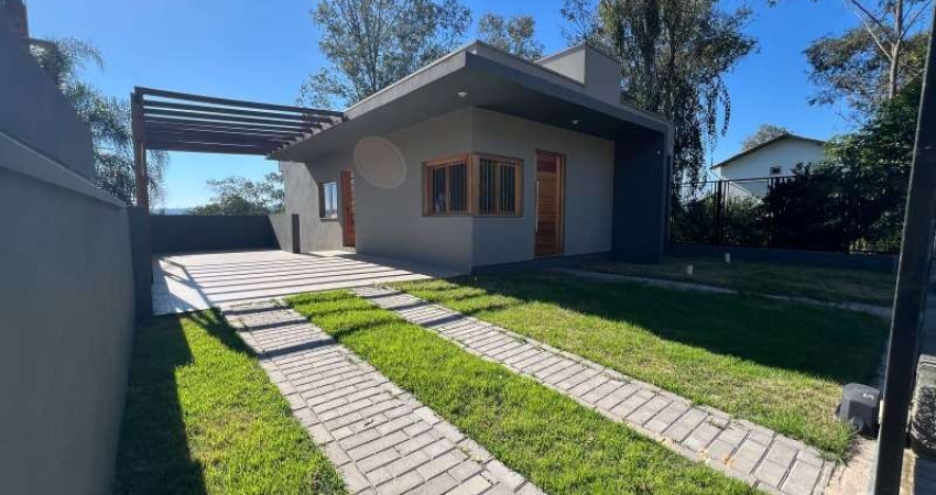 VENDA - CASA COM 3 DORMITÓRIOS NO BAIRRO ENCOSTA DO SOL