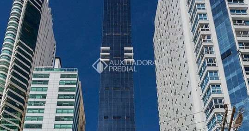 Apartamento com 4 quartos à venda na Avenida Atlântica, 4700, Centro, Balneário Camboriú