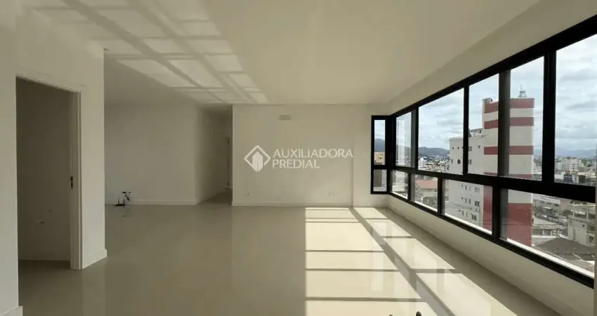 Apartamento com 3 quartos à venda na Avenida 3ª Avenida, 101, Centro, Balneário Camboriú
