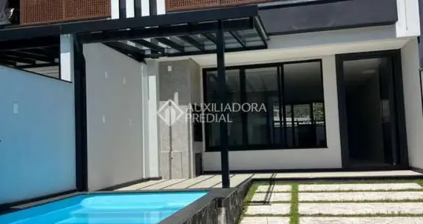 Casa com 3 quartos à venda na Rua Santo Alexandre, 27, São Francisco de Assis, Camboriú