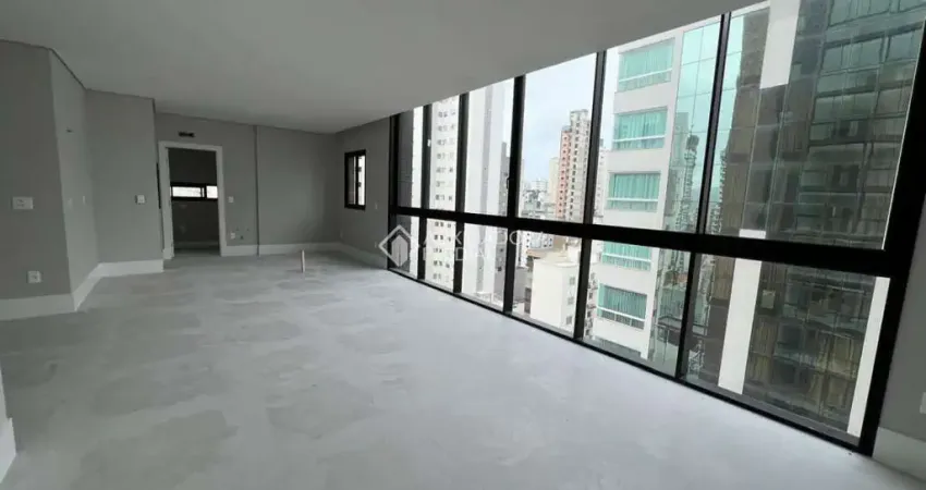 Apartamento com 4 quartos à venda na Rua 600, 250, Centro, Balneário Camboriú
