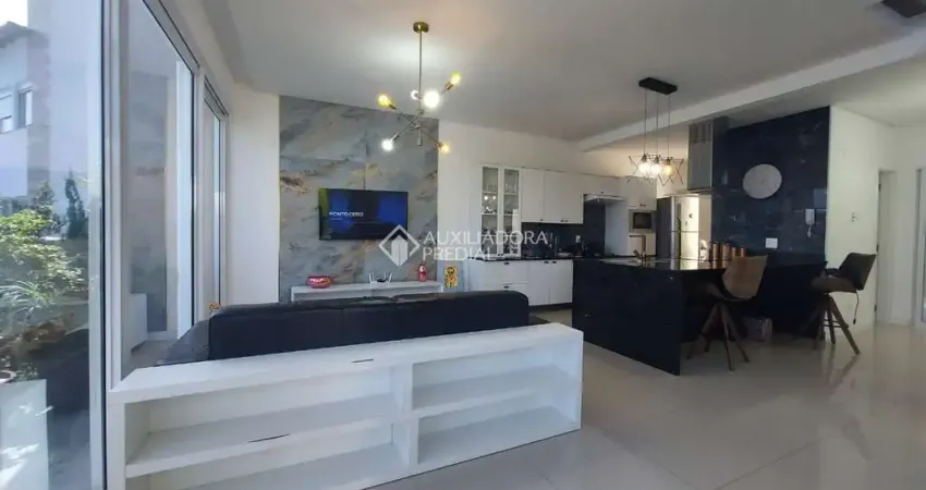 Casa em condomínio fechado com 3 quartos à venda na Avenida Hermógenes de Assis Feijó, 1100, São Judas Tadeu, Balneário Camboriú