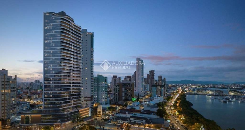 Apartamento com 4 quartos à venda na Rua Lauro Muller, 1230, Fazenda, Itajaí