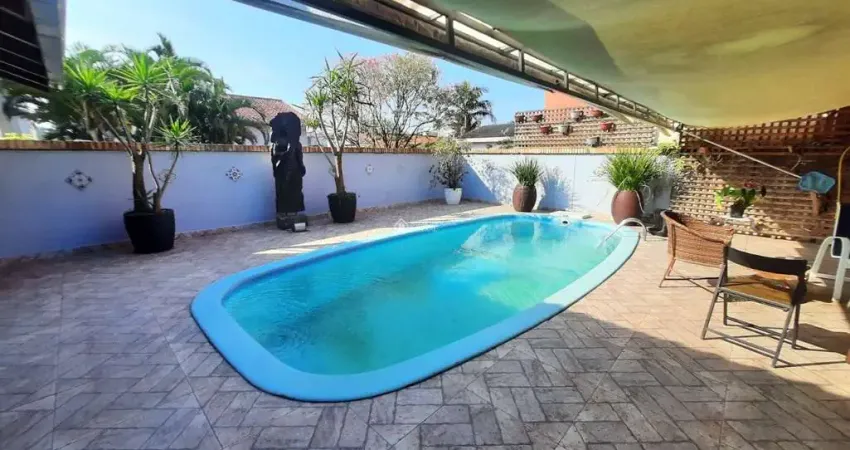 Casa com 5 quartos à venda na Rua Érico Veríssimo, 100, Praia dos Amores, Balneário Camboriú