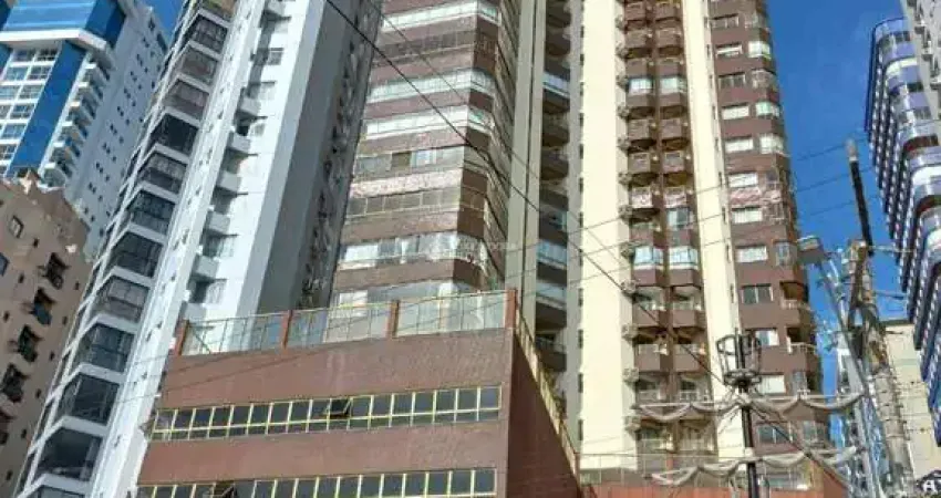 Apartamento com 3 quartos à venda na Avenida Atlântica, 4540, Centro, Balneário Camboriú