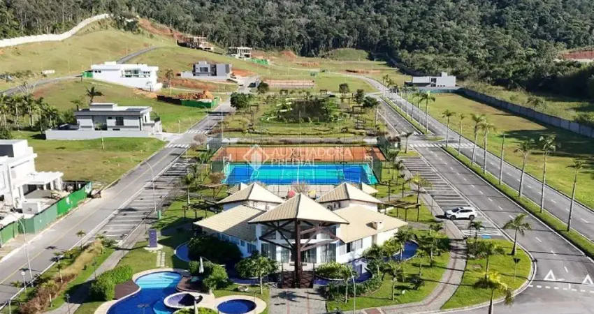 Terreno em condomínio fechado à venda na Rua Joaquim Garcia, 1764, Centro, Camboriú