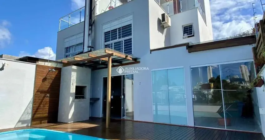 Casa com 3 quartos à venda na Rua Juruva, 205, Ariribá, Balneário Camboriú