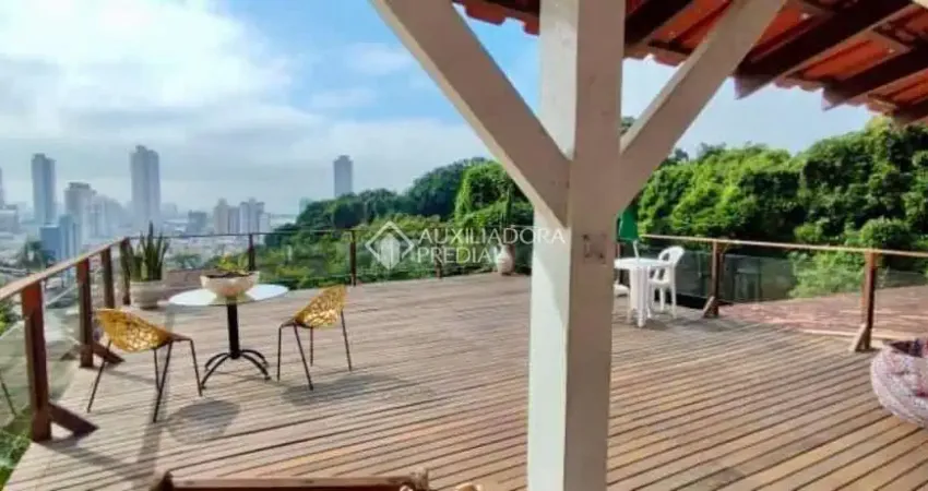 Casa com 4 quartos à venda na Antônio Meneses Vasconcelos Drumond, 235, Fazenda, Itajaí