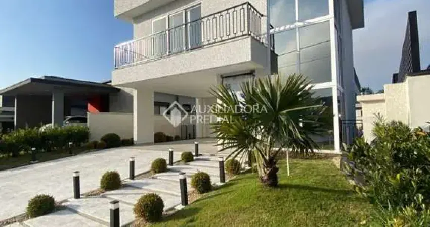 Casa em condomínio fechado com 3 quartos à venda na Rua Ivo José Rebello, 610, Santa Regina, Camboriú