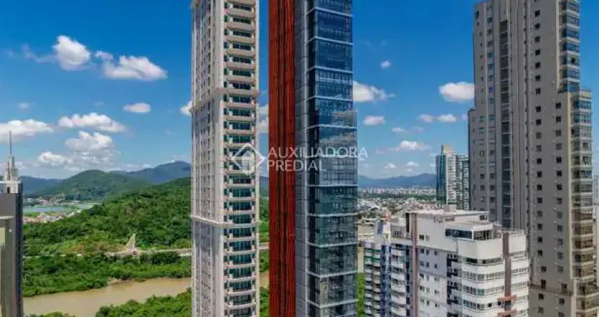 Apartamento com 4 quartos à venda na Avenida Atlântica, 4430, Centro, Balneário Camboriú