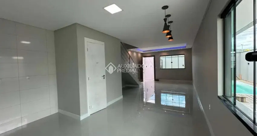 Casa com 3 quartos à venda na Rio Bonito, 86, Rio Pequeno, Camboriú