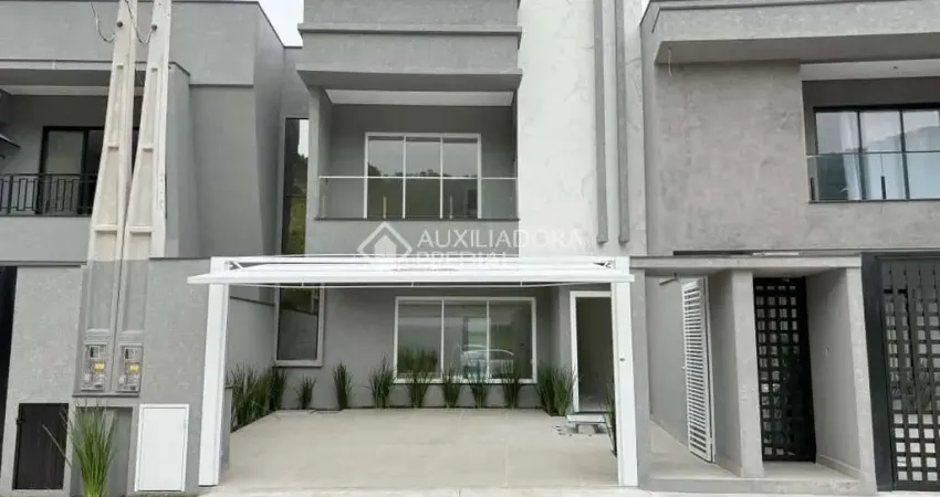 Casa com 3 quartos à venda na Rua Santa Ana, 62, São Francisco de Assis, Camboriú