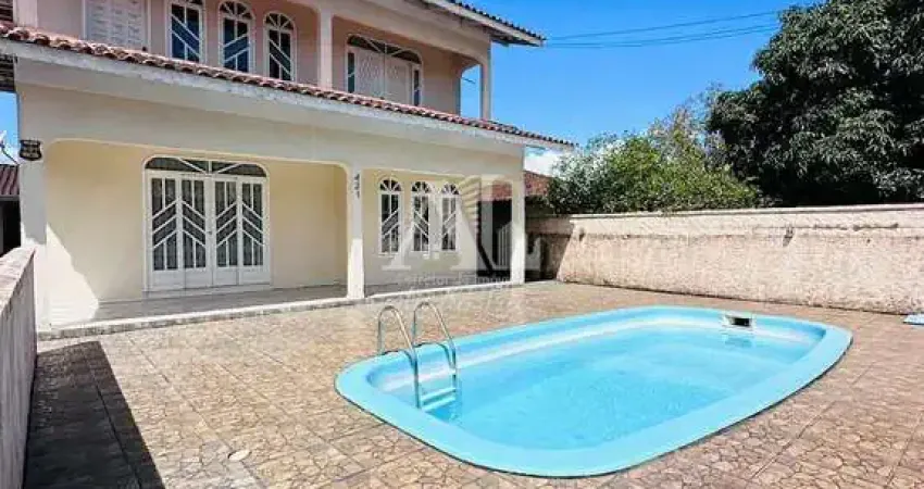 Casa com 3 quartos à venda na Rua Primeiro de Maio, Boa Vista, Joinville