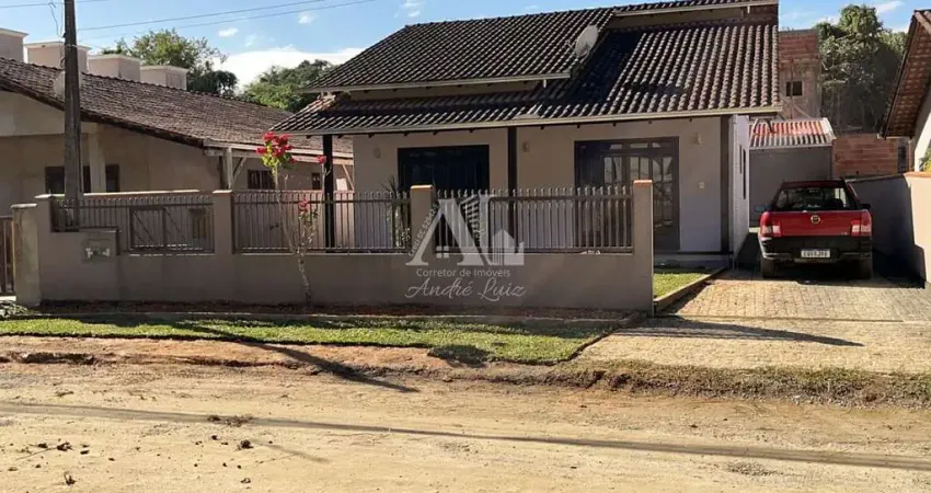 Casa com 3 quartos à venda na Avenida Firmino da Silva, Parque Guarani, Joinville