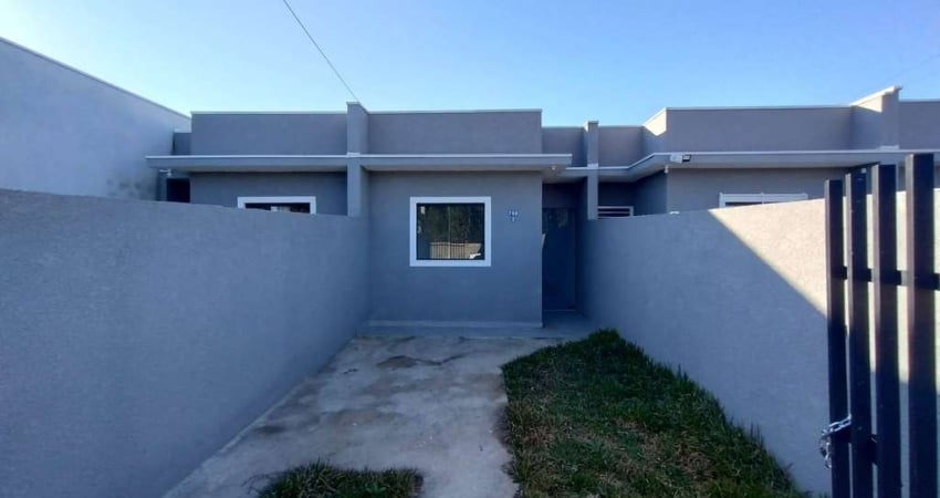 Casa nova com 3 quartos e área coberta com churrasqueira para locação em Campo de Santana, Curitiba