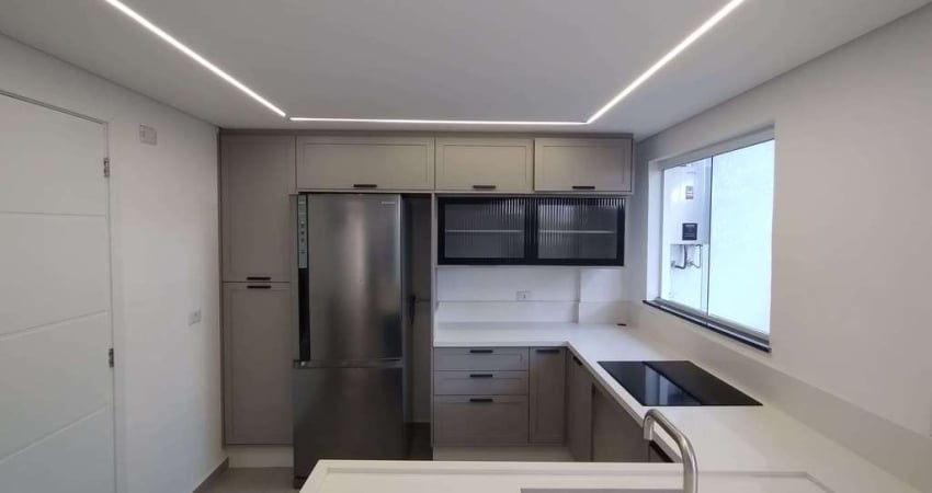 Apartamento amplo, semi-mobiliado, com suíte e terraço com churrasqueira, para locação no bairro Af