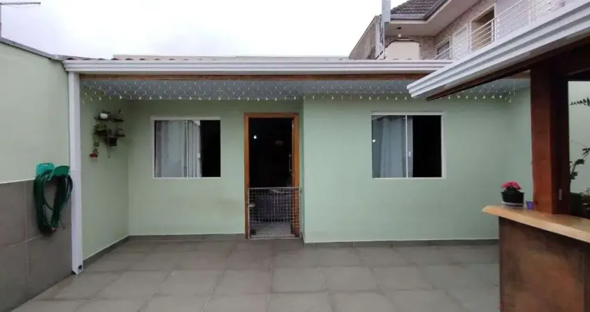 Casa com 3 quartos, area gourmet e garagem coberta a venda em piraquara