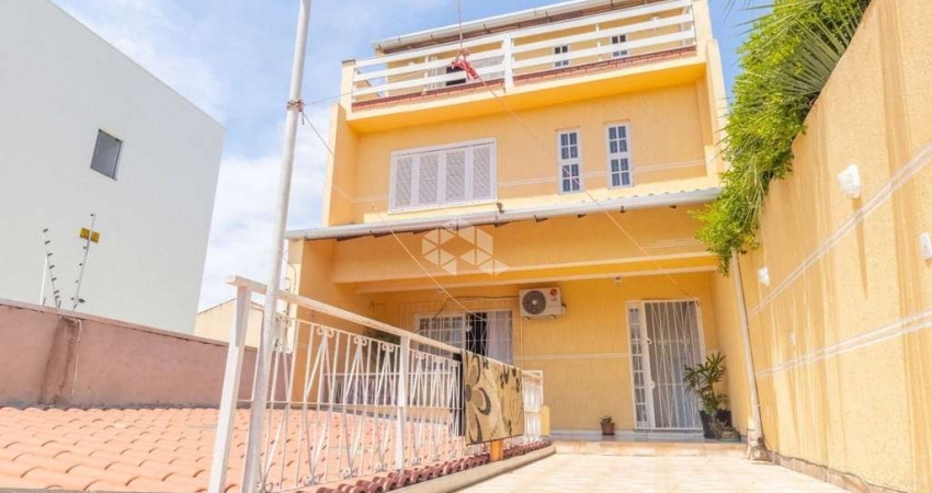 Casa de 3 dormitórios a venda, com 172mts, garagem, no Partenon
