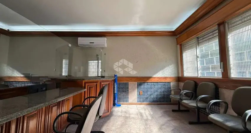 Casa comercial, com 321mts2 no bairro bom fim, porto alegre.