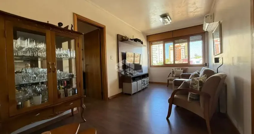 Apartamento com 3 quartos e 85m, 2 vagas, à venda em menino deus, porto alegre.