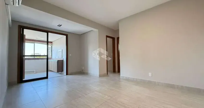 Apartamento a venda de 2 dormitórios, sendo 01 suíte com 01 box coberto, escriturado, no bairro Menino Deus / Porto Alegre - RS.