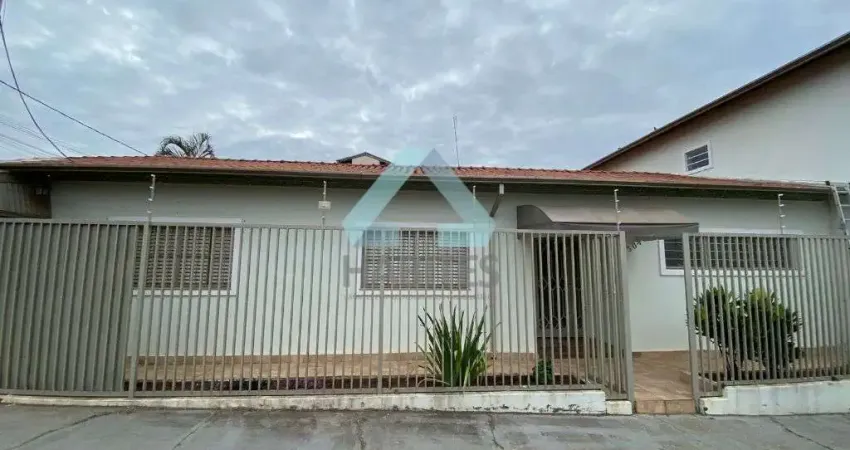 Casa mobiliada com 3 dormitorios e 1 suite! Vila Carmelo!