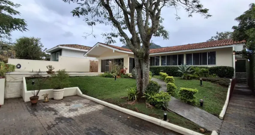 Casa - 300 m² - 4 quartos - Condomínio Maramar - Recreio dos Bandeirantes