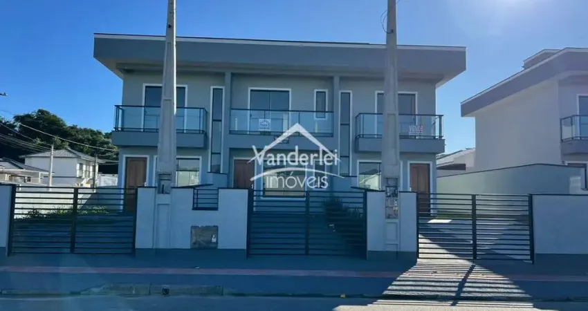 Sobrado no Lot Bela Vista  de esquina com ótimo terreno no bairro Bela Vista em Palhoça