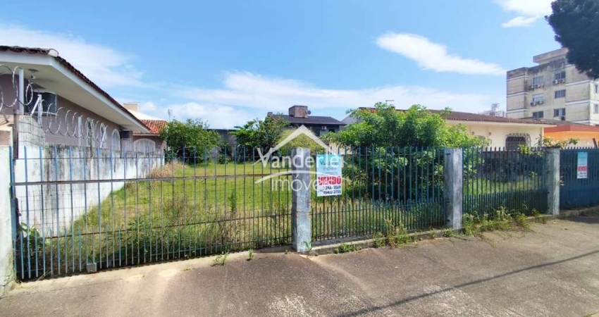 Amplo terreno com escritura pública com 360m² em excelente localização no Centro de Palhoça - SC