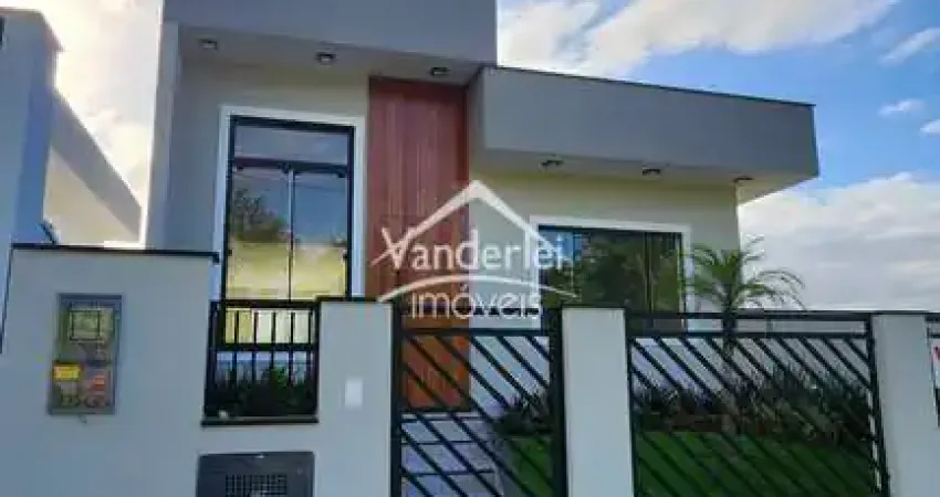 Casa de 176m² com 4 quartos, sendo 01 suíte no bairro Forquilhinhas em São José - SC