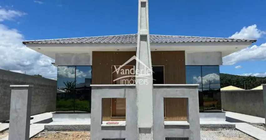 Casa no lot guarda do tabuleiro com 02 quartos, sendo 01 suíte no bairro guarda do cubatão em palhoça - sc