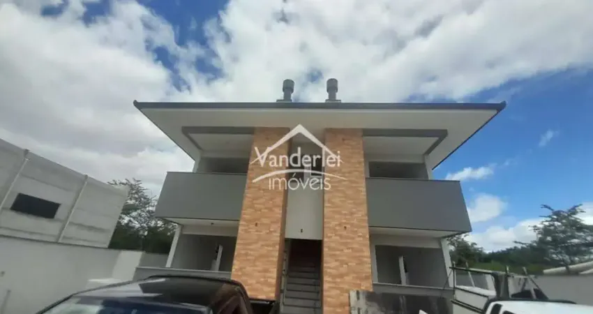 Apartamento Padrão com 3 quartos sendo 1 suíte, varanda com churrasqueira.