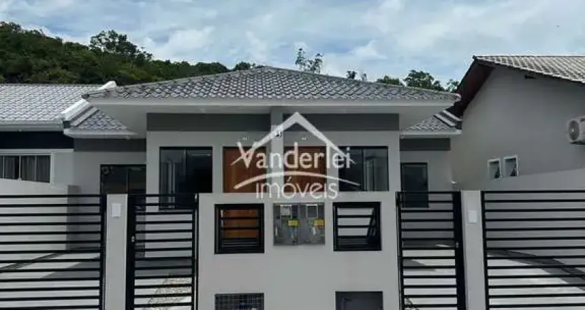 Casa no Lot Vale Verde com 02 quartos n bairro Bela Vista em Palhoça - SC