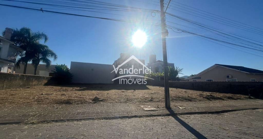 Terreno com 744,80m² no Bairro Ponte do Imaruim em Palhoça/SC