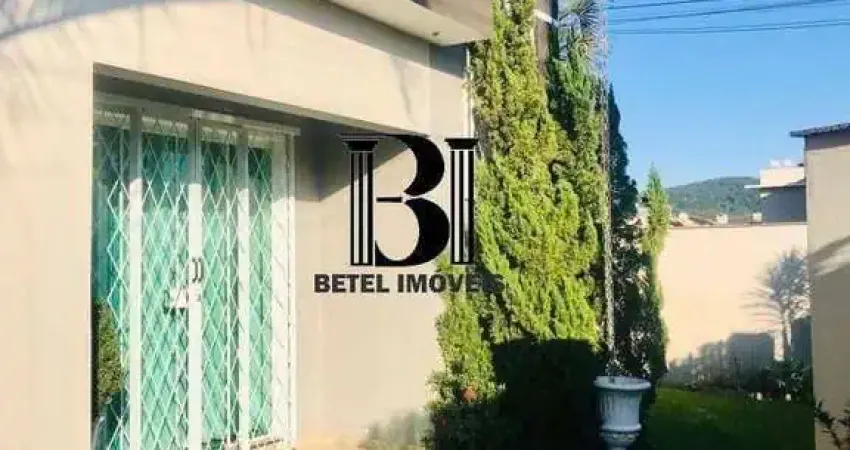 Casa com 4 quartos à venda no Centro, Guaramirim 