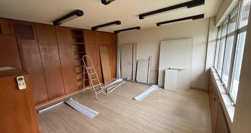 Sala comercial mobiliada com recepção - no centro de blumenau