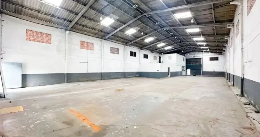 Alugo Ótimo Galpão com 790m², Bairro Cordeiros - Cidade de Itajaí
