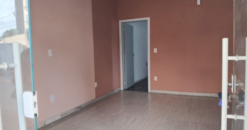 Alugo Sala Comercial com 35 m2 no Bairro da Velha