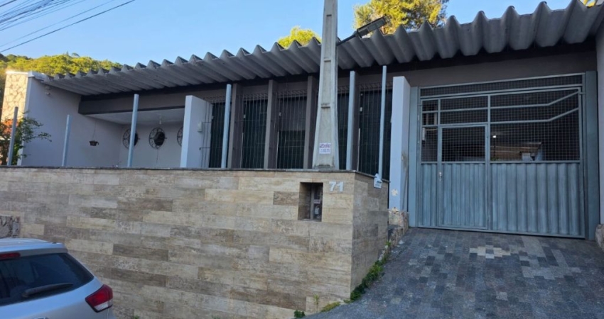 Casa Ampla (Residencial ou Comercial) - Região Central, Blumenau