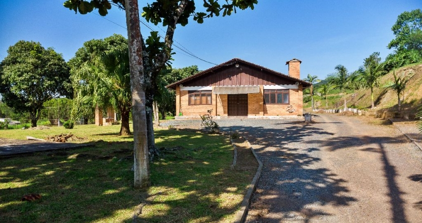 Vendo Ampla Chácara/Associação - Cidade de Indaial/SC
