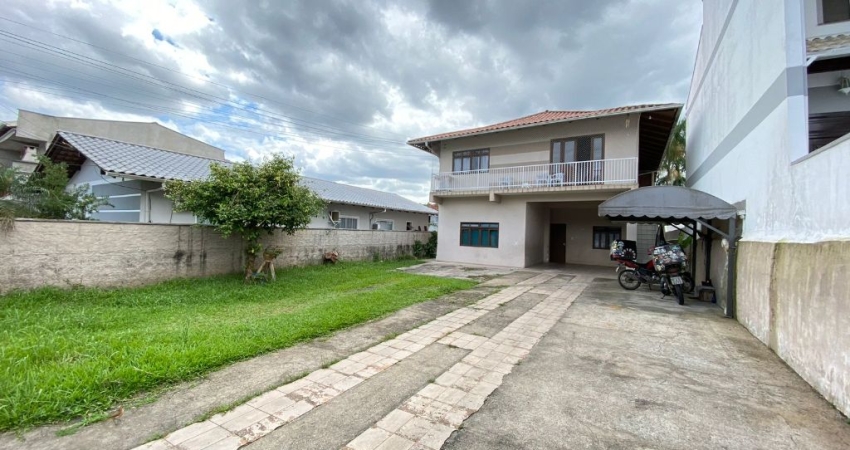 Vendo Casa 2 Pavimentos, Bairro Itoupava Norte - Blumenau