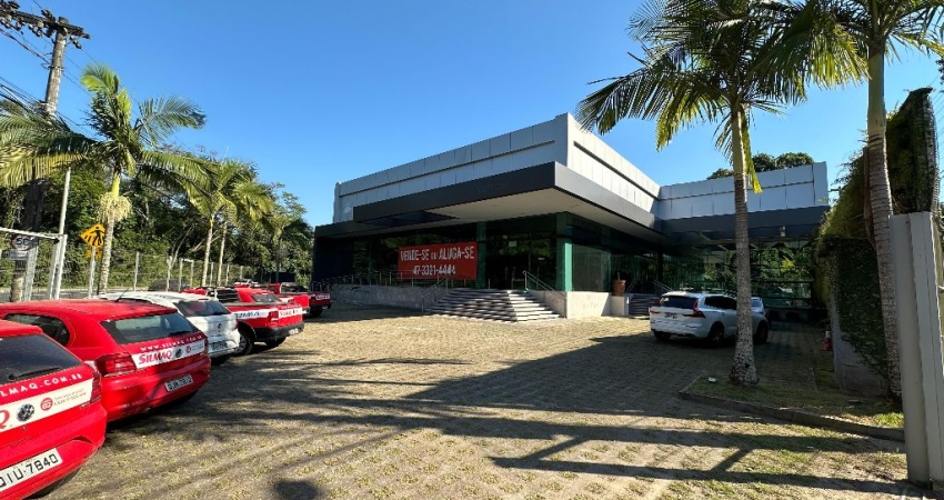 Alugo Excelente Galpão com 3.300m², Bairro Ponta Aguda - Blumenau