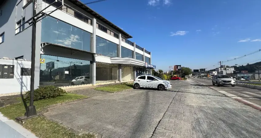 Alugo Loja Térrea com 200m², Bairro Santa Terezinha - Gaspar