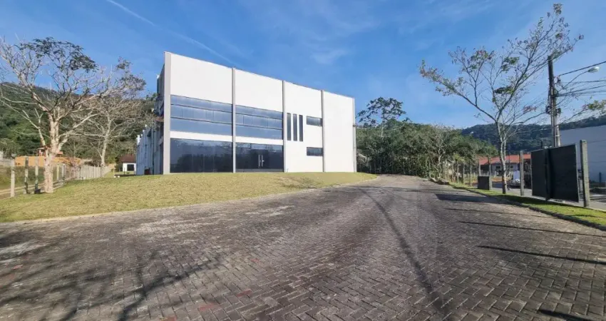 Vendo e Alugo Excelente Galpão com 68.000m², em Luiz Alves