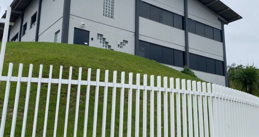 Alugo Excelente Galpão com 850m², Bairro Encano - Indaial