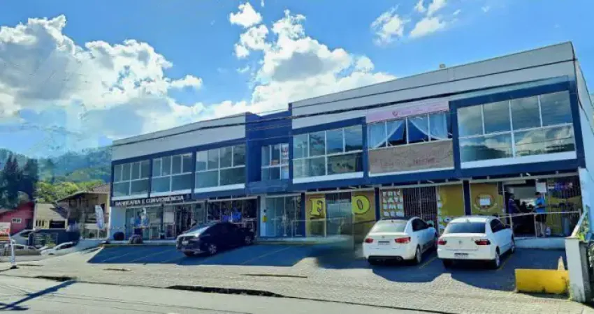 Alugo Sala Comercial com 300m³, Bairro Velha - Blumenau