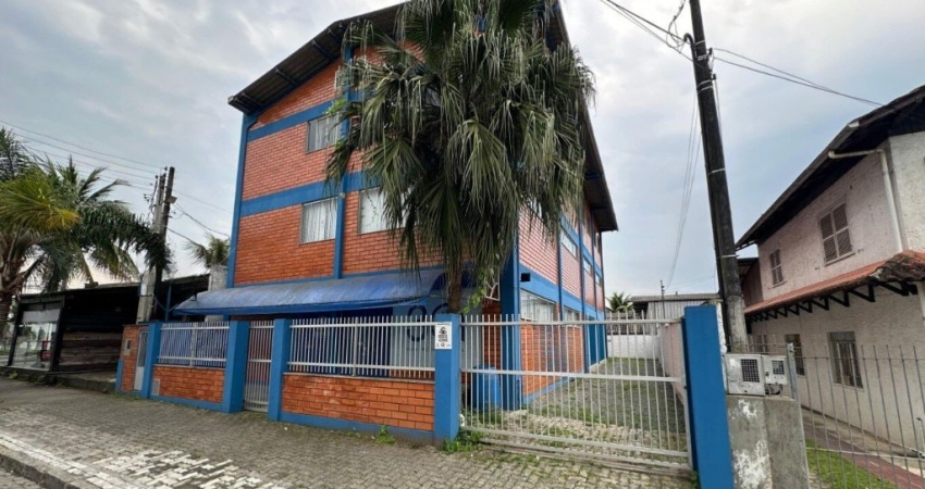 Vendo Excelente Galpão com 03 Pavimentos, Bairro Itoup. Norte