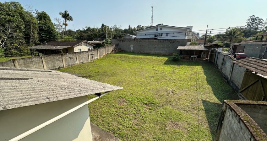 Vendo Amplo Terreno com 1017m² - Bairro Salto do Norte
